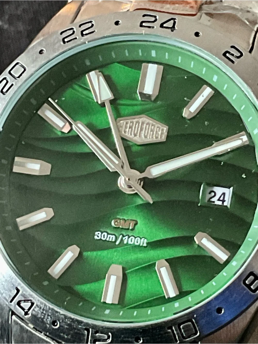 NIB Wavy Desert Dial Heroforce GMT Watch w Tool